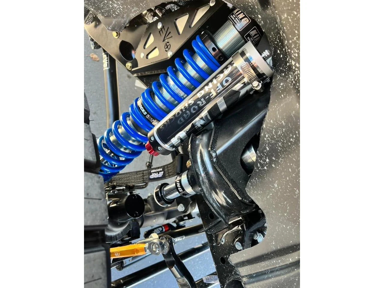 JLU DIESEL 3-5 inch LIFT KING 2.5 inch COILOVER PRO SUSPENSION SYSTEMS ( 4-Door ) JEEP WRANGLER - Image 6