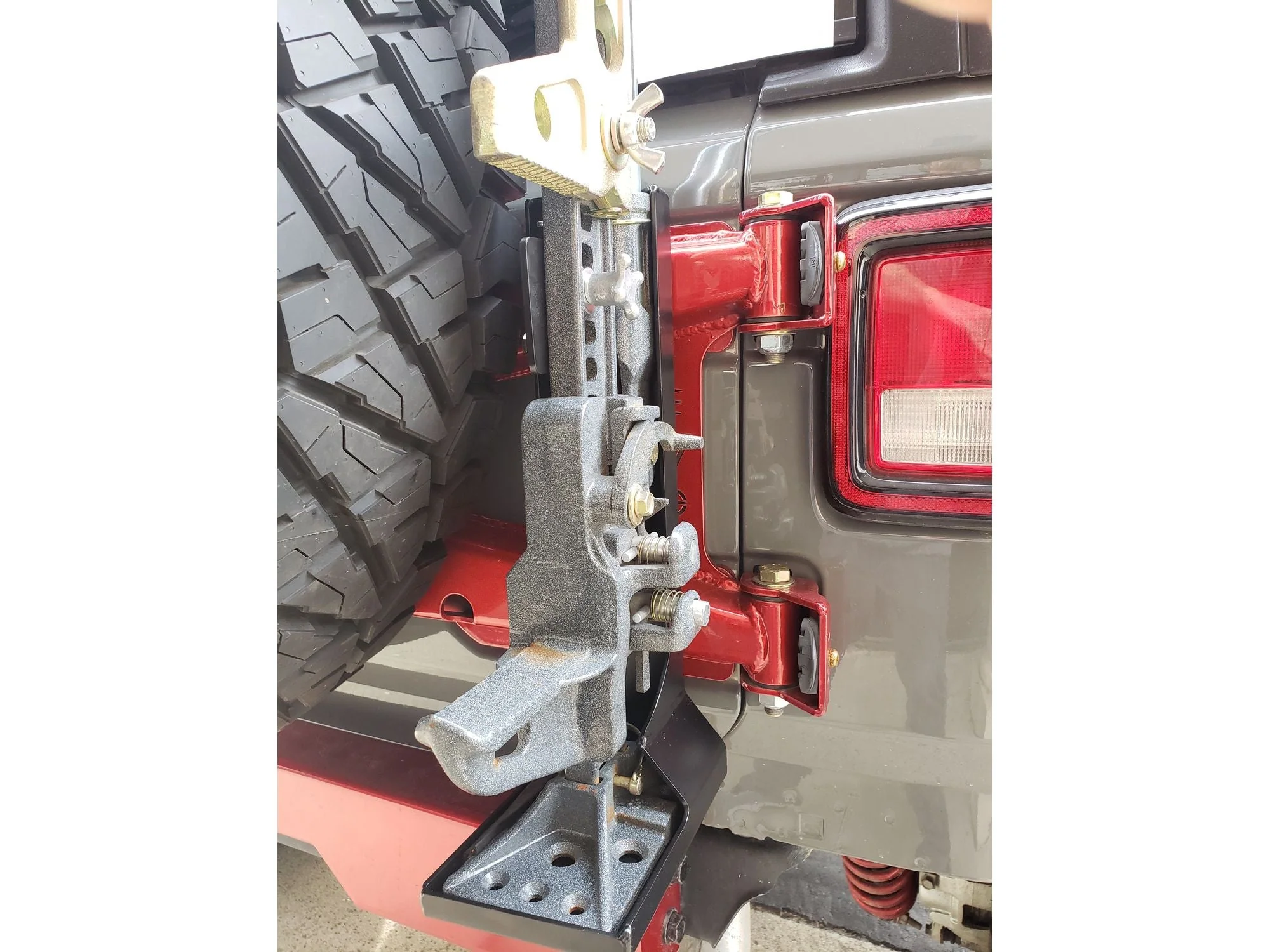 HI-LIFT JACK TAILGATE MOUNT FOR JK/JL - Image 4