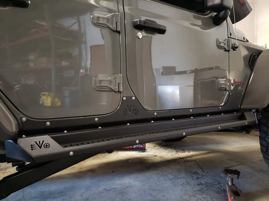 ROCKER STEPS WITH OPTIONAL BODY ROCKSKINS, 4 DOOR FOR JLU - Image 7